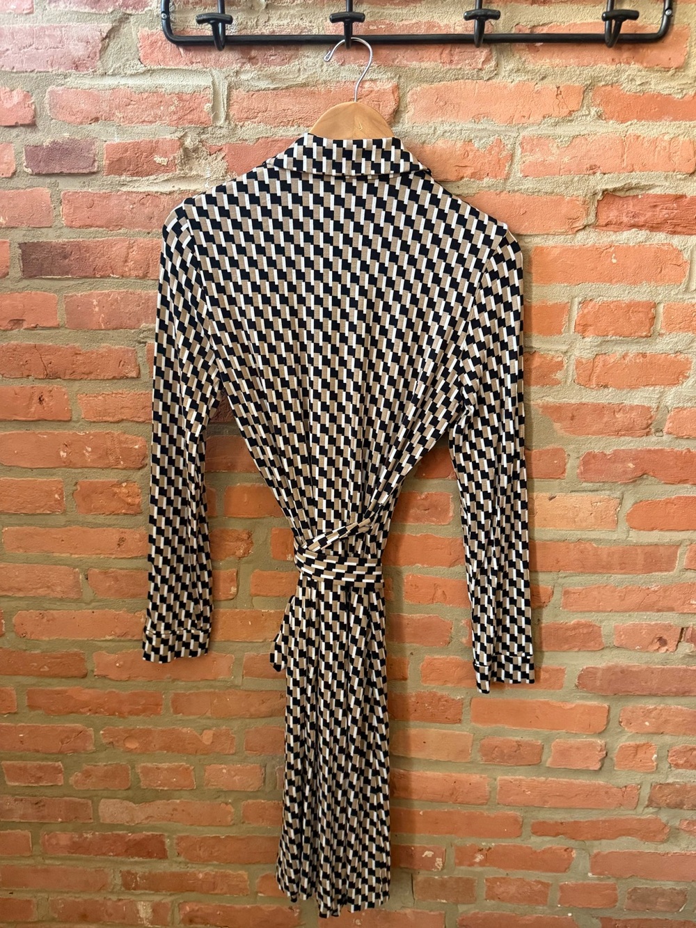Diane Von Furstenberg Geometric Wrap Dress - Picture 3 of 4